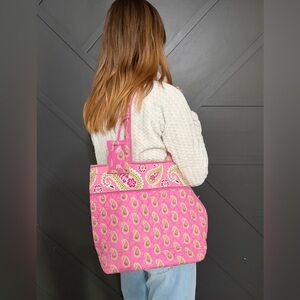 Vera Bradley Bermuda Pink Paisley Medium Bag w/ ID Holder